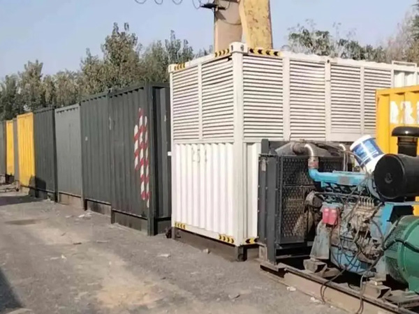 孝南200KW柴油发电机机组每小时油耗是多少？